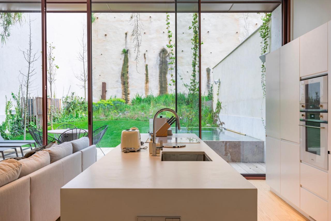 Hidden Pearl W/ Patio & Pool By Lovelystay Lisboa Exteriér fotografie